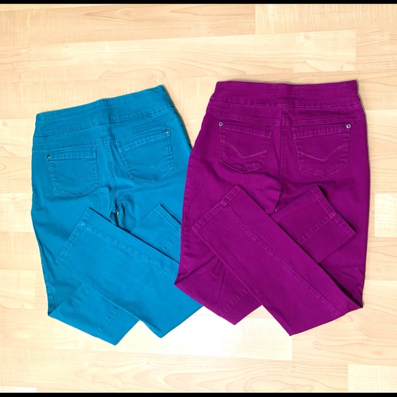 2/$20 Reitmans Form Fitting Midrise Stretchy Jean Set - Picture 5 of 9